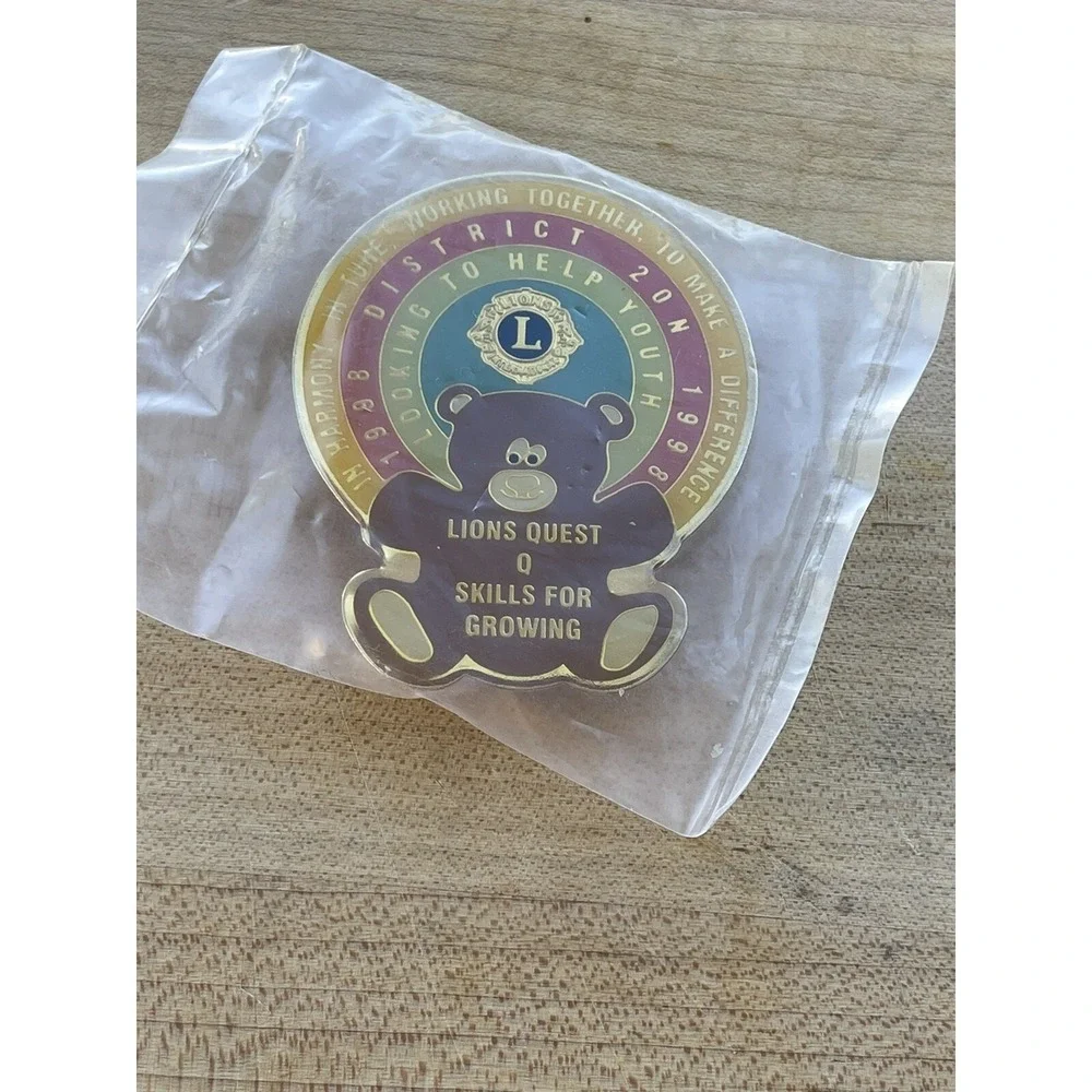 Lions Club Lapel Pin In Harmony In Tune Working Together To Make A Difference‎